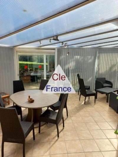 Magnificent Location for the Ranch Style Detached House