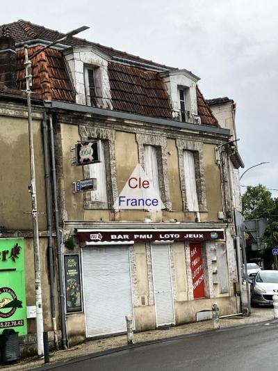 Building with Apartment and Business Opportunity