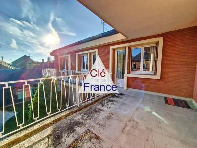 Stunning High-Quality Detached House with Garden