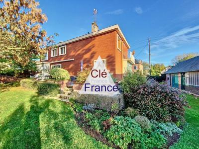 Stunning High-Quality Detached House with Garden