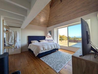 Beautiful House with Pool and Views of the Pyrenees