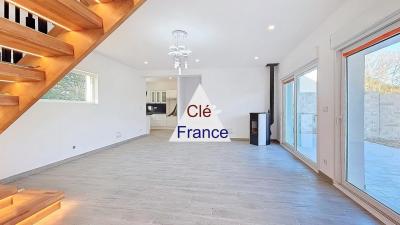 New Build Detached House with Garden