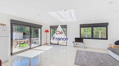 Confortable New Build Contemporary House