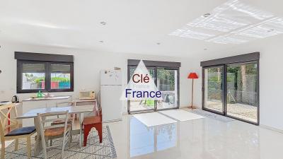 Confortable New Build Contemporary House