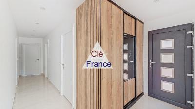 Confortable New Build Contemporary House