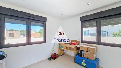 Confortable New Build Contemporary House
