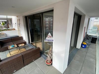 Asnieres - Centre F4 Avec 3 Chambres, Sejour, Terrasse Et 2 Emplacements De Parking