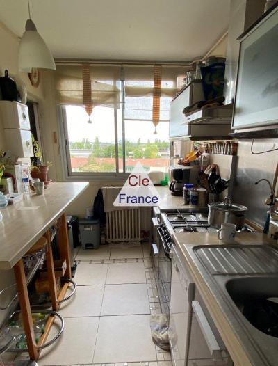 Le Pecq - Appartement 4 Pieces, 3 Chambres, Balcon, Cave Et Parking