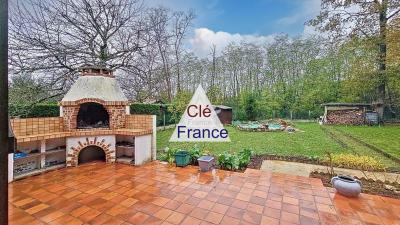 Detached House with Lovely Garden