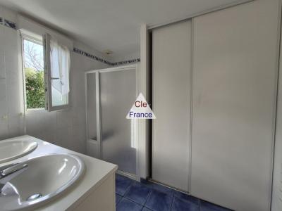 Single Storey Detached House With Garden