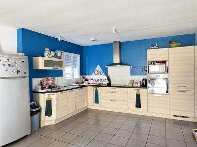 Beautiful Contemporary Detached House with Garden