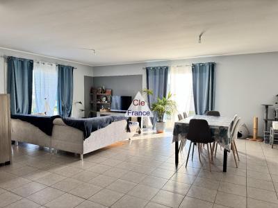 Beautiful Contemporary Detached House with Garden