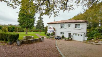 Detached House with Landscaped Garden