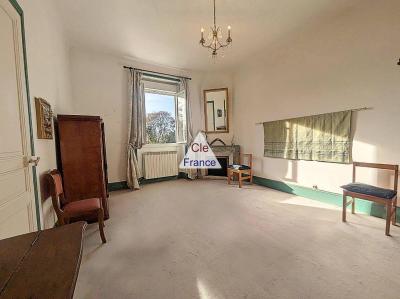 Maison De Maitre Style Manor House with Garden