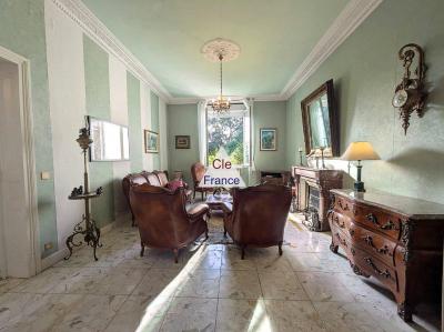 Maison De Maitre Style Manor House with Garden