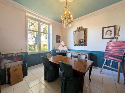 Maison De Maitre Style Manor House with Garden