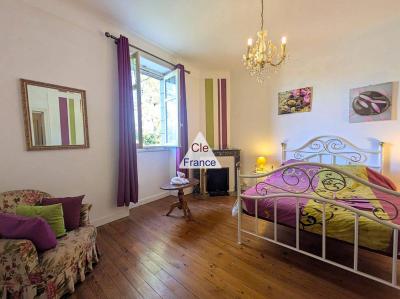 Maison De Maitre Style Manor House with Garden