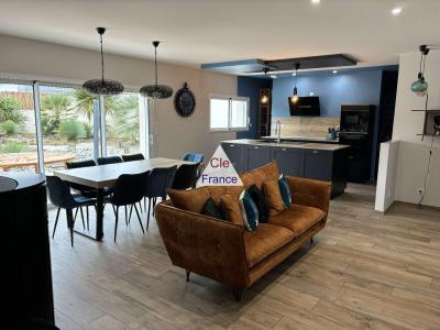 Plain-pied avec 3 Chambres Double Carport