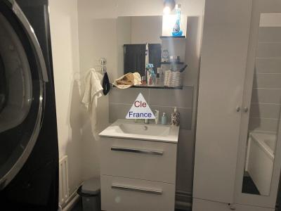 Two Bedroom Apartment in Heart of Town