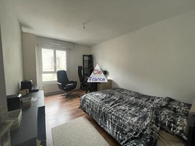 Two Bedroom Apartment in Heart of Town