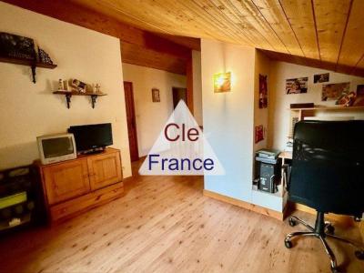 Beautiful Detached House with Landscaped Garden