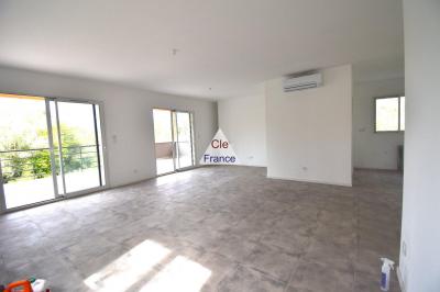 Lovely Detached House with Terrace and View