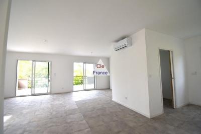 Lovely Detached House with Terrace and View