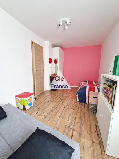 Fully Renovated House with Lovely Garden