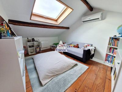 Fully Renovated House with Lovely Garden