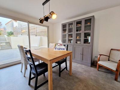 Fully Renovated House with Lovely Garden