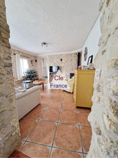 Fully Renovated House with Lovely Garden