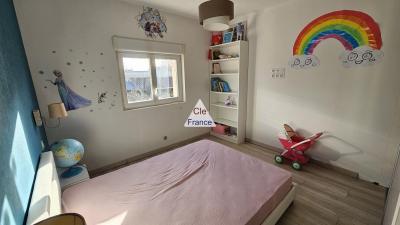 Detached Villa with Garden Close to the Coast
