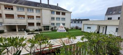 Apartment in Heart of Town