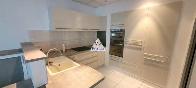 Apartment in Heart of Town