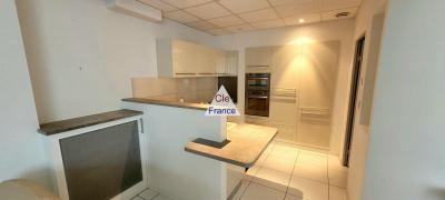 Apartment in Heart of Town