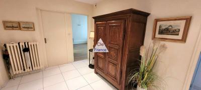 Apartment in Heart of Town