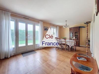 Detached House with Garden