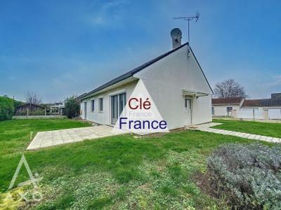 Detached House with Garden