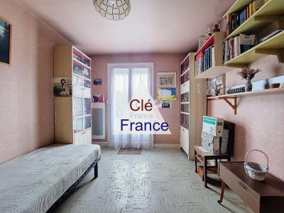 Detached House with Garden