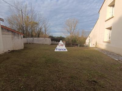 Detached House with Garden