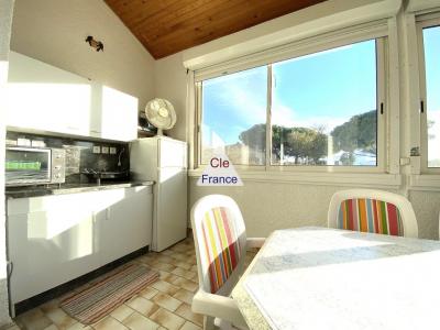 Duplex Apartment a Stone's Throw from the Beach