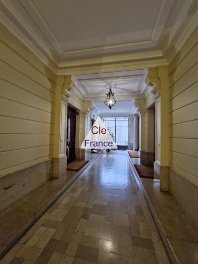 Paris Apartment in 16th Arrondissement
