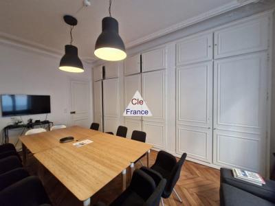 Paris Apartment in 16th Arrondissement