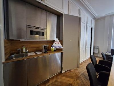 Paris Apartment in 16th Arrondissement