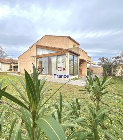 Detached Villa Not Far from the Coaet