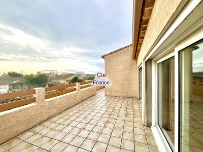 Detached Villa Not Far from the Coaet