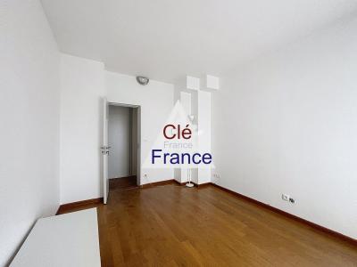 Duplex Apartment in Great Location