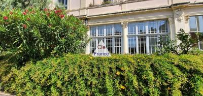 Appartement En Duplex Plein Centre Classe 520000 Euros- Hyeres (83)