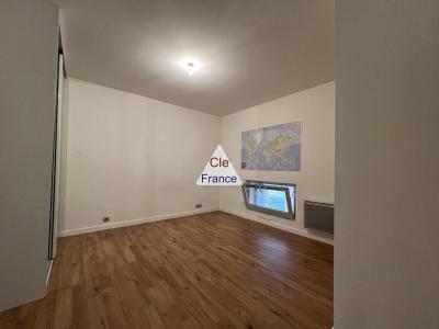 Appartement En Duplex Plein Centre Classe 520000 Euros- Hyeres (83)
