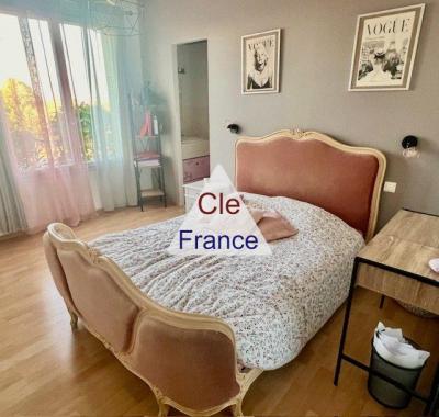 Segonzac - Maison 5 Chambres Avec Piscine